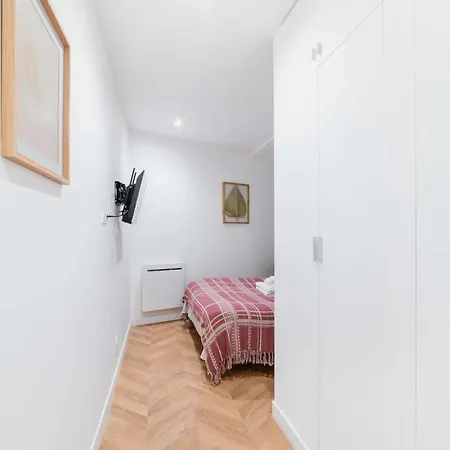 2 Pieces Equipe Proche Montmartre - 18 - 4p Paris