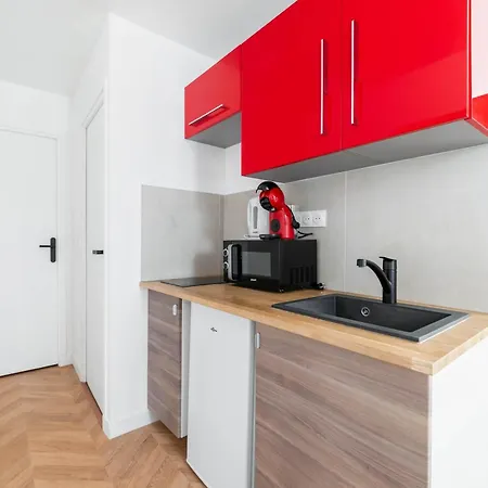 2 Pieces Equipe Proche Montmartre - 18 - 4p * Paris
